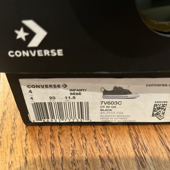 KIDS CONVERSE ALL STAR SNEAKERS BLACK SIZE US4 - Picture 8 of 9